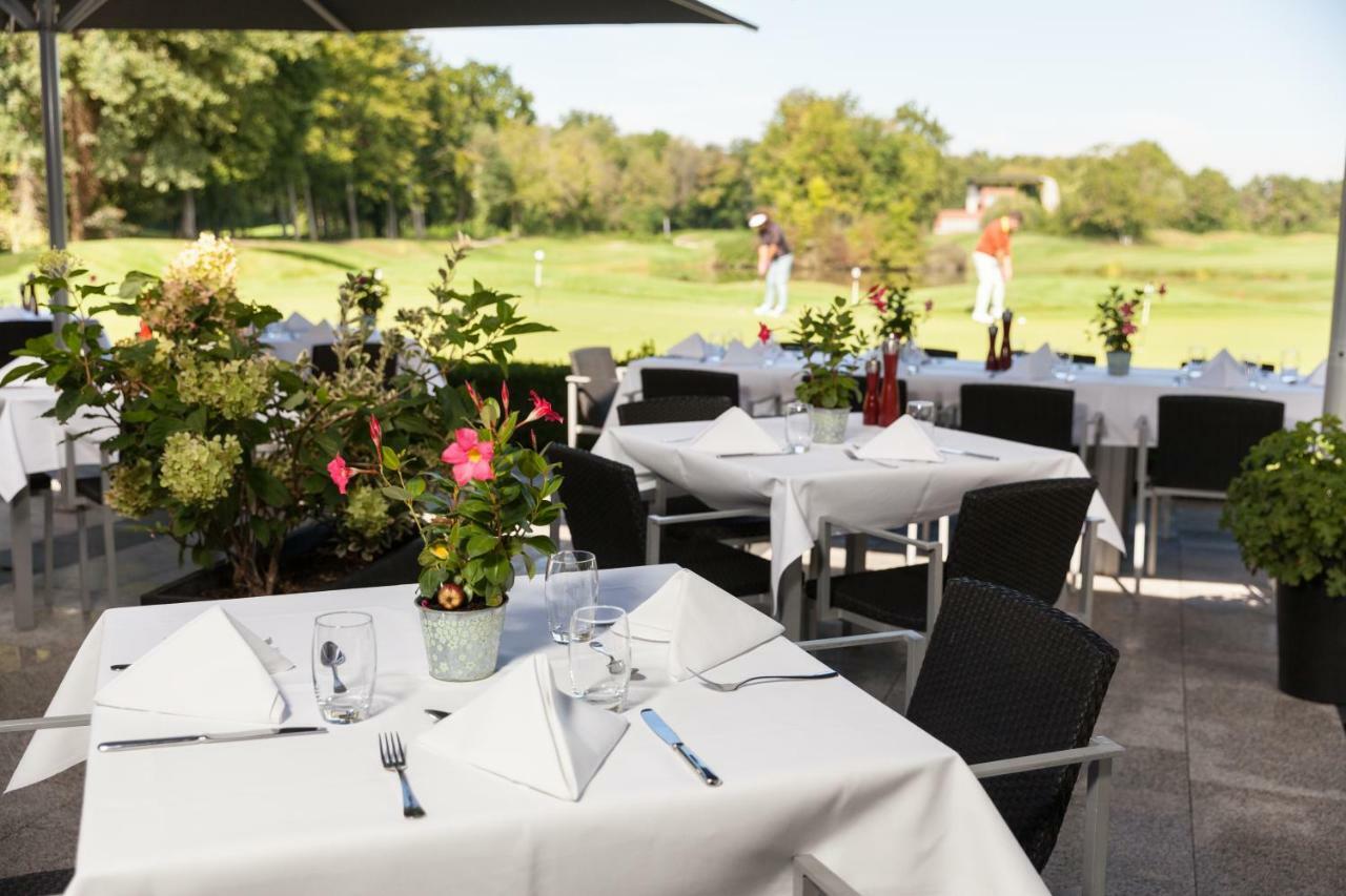 Le Kempferhof Golf et Château-Hôtel Plobsheim Eksteriør billede